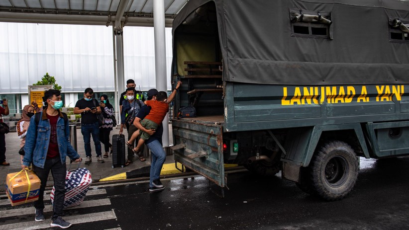 Bandara Ahmad Yani Semarang Tutup, Penerbangan Dibatalkan, Penumpang Dievakuasi - Bagian 2