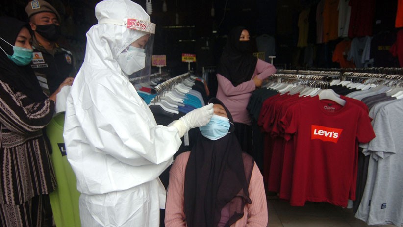 Gerakan Jawa Tengah di Rumah Saja, Satpol PP Tutup Paksa Toko dan Rumah Makan - Bagian 2