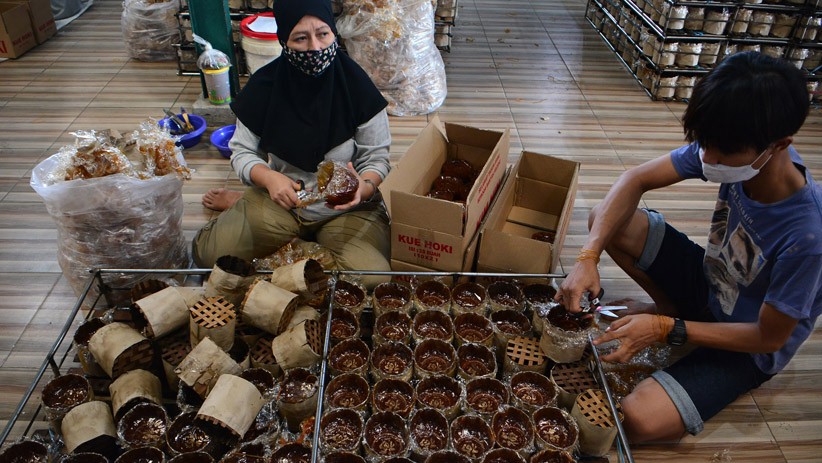 Produksi Kue Keranjang Khas Imlek Turun 60 Persen akibat Pandemi - Bagian 3