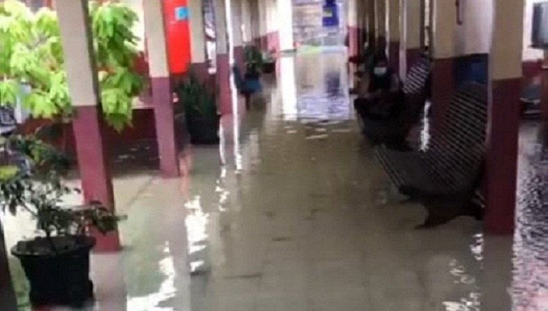 Hujan Deras di Singkawang sebabkan Banjir di Permukiman hingga Rumah Sakit