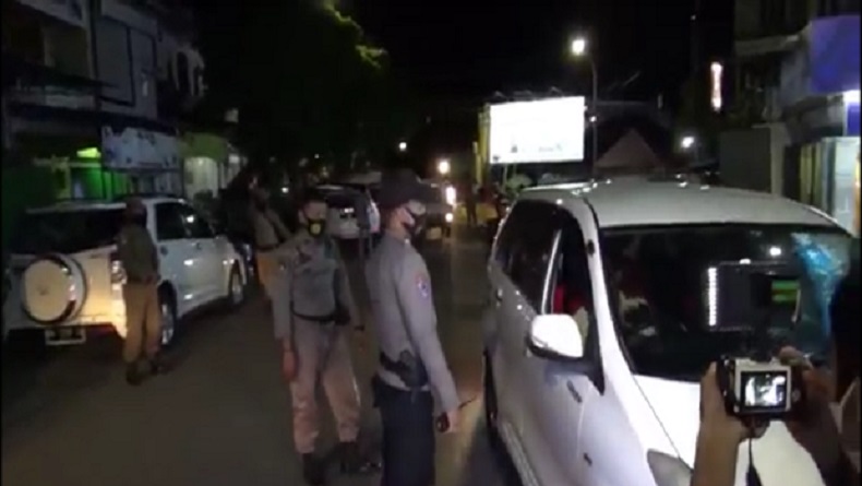 Lihat Ada Razia Masker, Pengendara Motor Nekat Terobos Operasi Satgas Covid