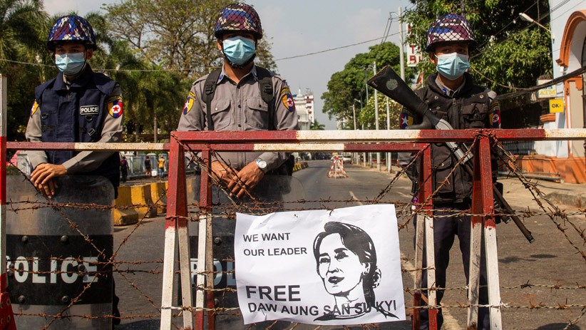 Puluhan Ribu Warga Myanmar Unjuk Rasa, Tuntut Aung San Suu Kyi Dibebaskan - Bagian 4