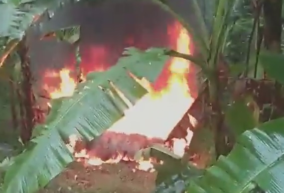 Mobil Terguling Masuk Jurang lalu Terbakar di Tanjakan Pakeman Kendal, 6 Orang Selamat