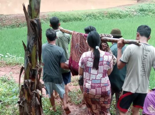 Seorang Warga Terkubur Hidup-Hidup saat Longsor di Cirende Purwakarta