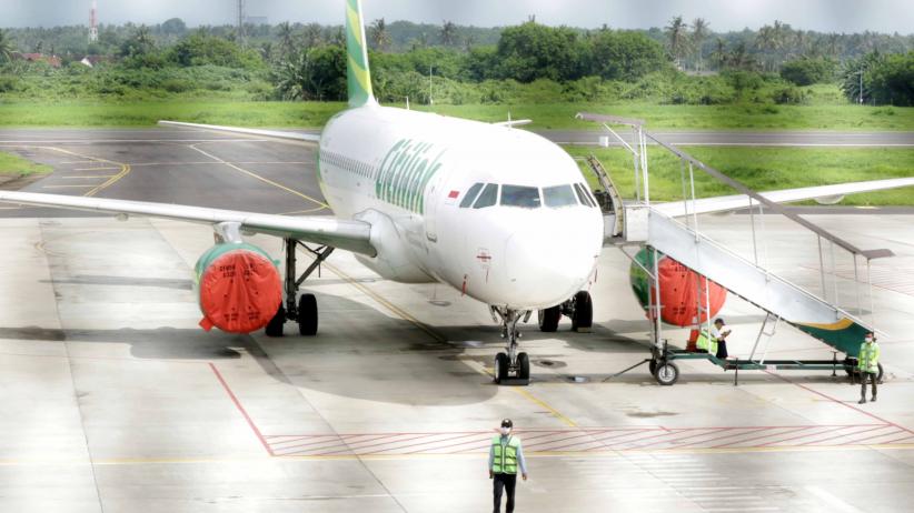 Abu Vulkanik Gunung Raung Membuat Bandara Banyuwangi Kembali Ditutup  - Bagian 1