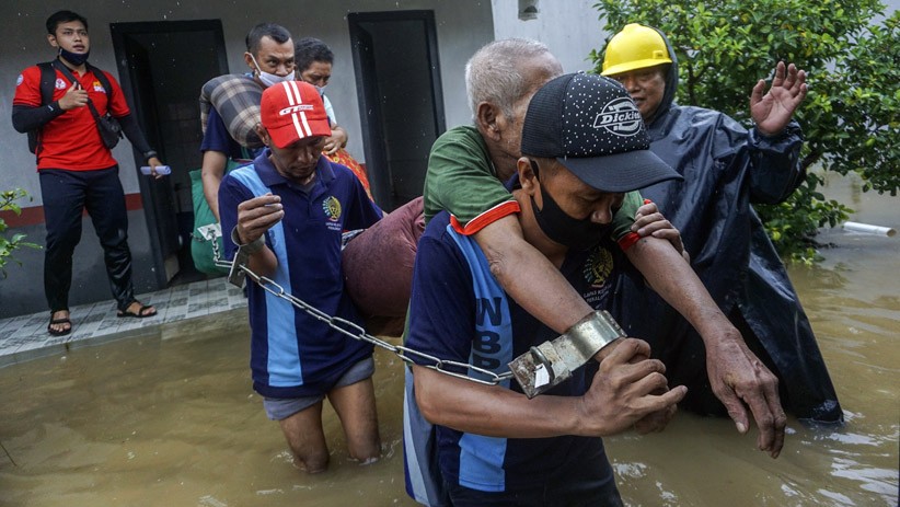 Lapas Pekalongan Banjir, Warga Binaan Dirantai dan Dievakuasi ke Rutan Terdekat - Bagian 1
