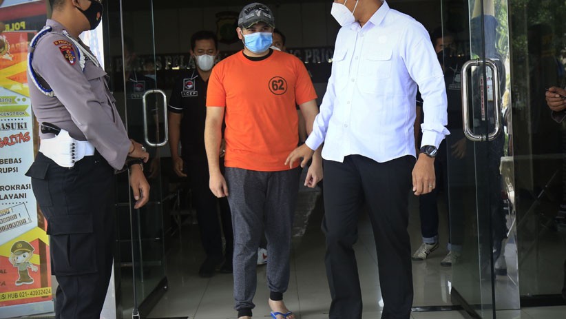 Foto Ridho Rhoma Ditangkap Polisi, 3 Butir Ekstasi Disita - Bagian 3