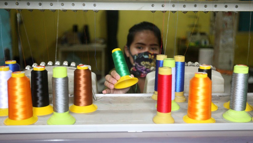 Omzet Jasa Pembuatan Bordir Menurun akibat Pandemi Covid-19 - Bagian 2