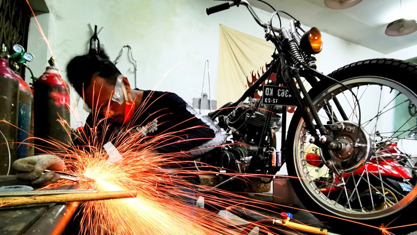 Intip Bengkel Modifikasi Motor Chopper di Jakarta Barat - Bagian 2