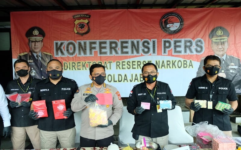 Produksi Kosmetik ilegal dan Raup Rp1 Miliar Lebih, 3 Warga Padalarang KBB Ditangkap