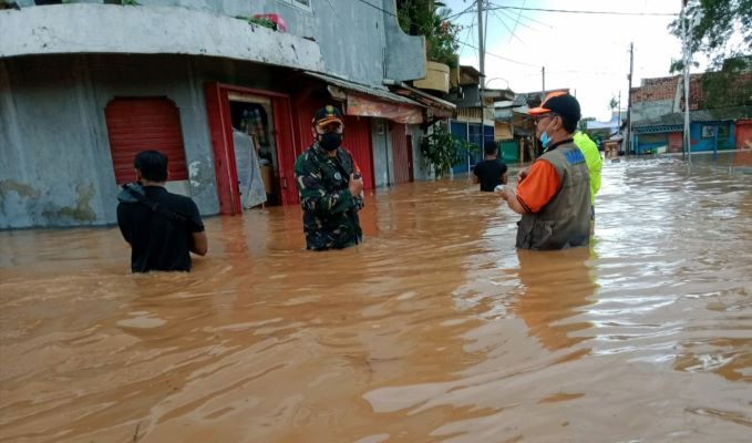 Banjir Karawang Semakin Meluas, 2.000 Orang Terpaksa Mengungsi 