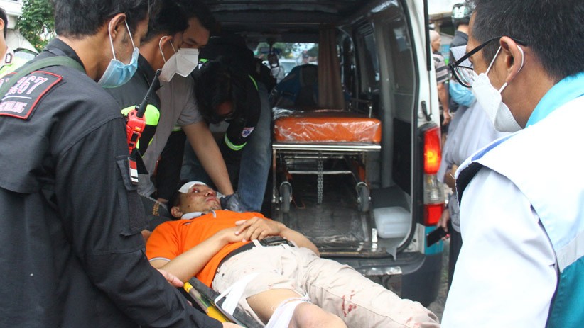 Kecelakaan Beruntun di Malang, Mobil Ekspedisi Terguling - Bagian 2