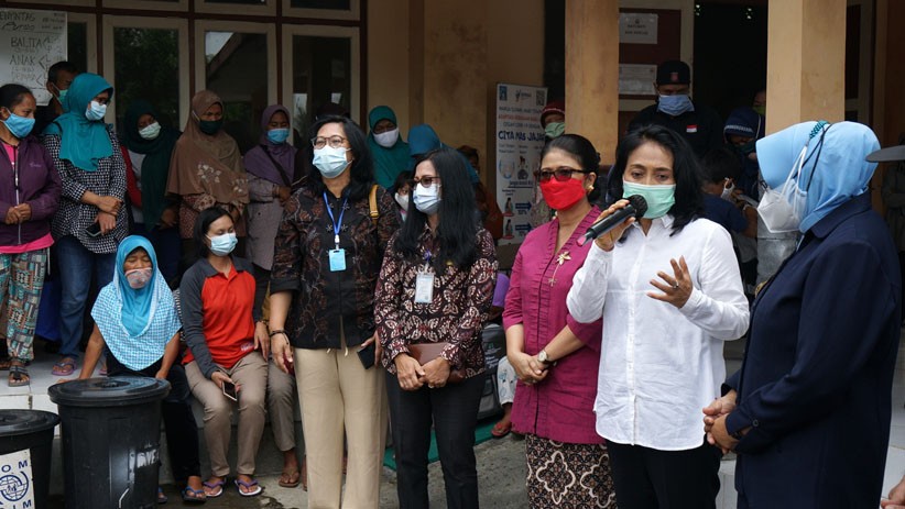 Menteri PPPA Dampingi Pengungsi Gunung Merapi Kembali ke Rumah - Bagian 2