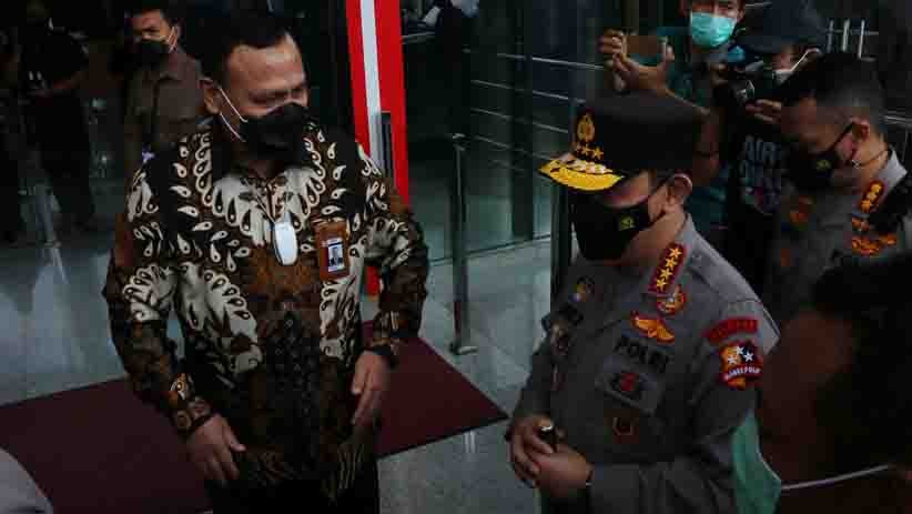 Kapolri Jenderal Listyo Sigit Prabowo Silaturahmi ke Ketua KPK Firli Bahuri - Bagian 3