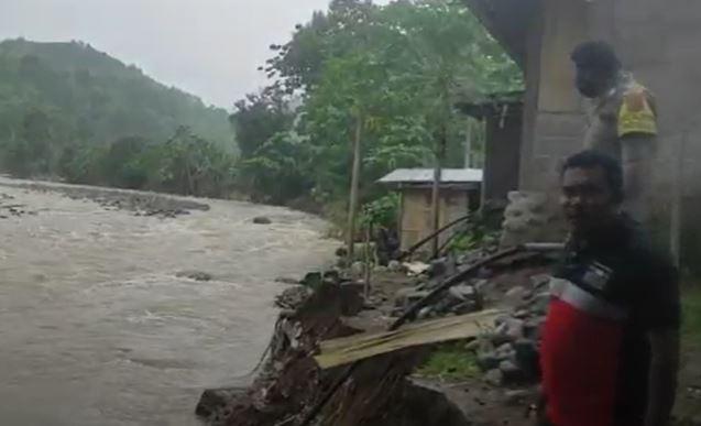 Banjir Bandang di Sikka, 10 Rumah Terancam Roboh akibat Tanggul Sungai Rusak