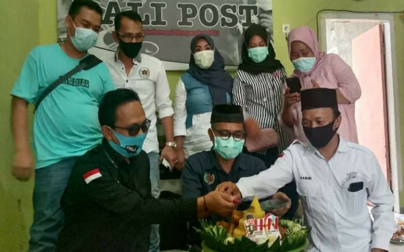 Peringati HPN, Wartawan di PALI Yasinan dan Doa Bersama