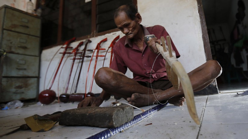 Mengenal Alat Musik Tehyan Buatan Seniman Keturunan Tionghoa - Bagian 3