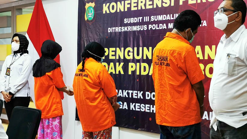 Pasangan Suami Istri Buka Praktik Aborsi Ditangkap Polda Metro Jaya - Bagian 4