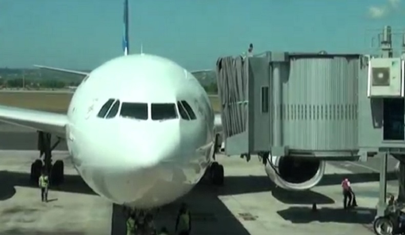 Terdampak Erupsi Gunung Raung, 4 Penerbangan di Bandara Ngurah Rai Dibatalkan