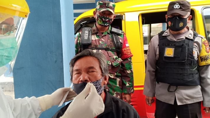 Dishub KBB Sasar 100 Sopir Angkot di Lembang untuk Swab Test