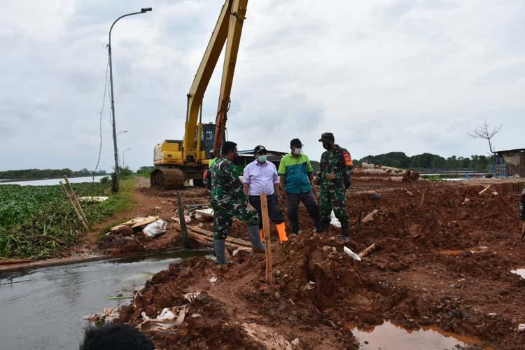Redam Banjir, Pemkab Pekalongan Buka Tanggul Sungai Mrican