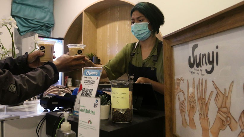 Seluruh Pegawai Kafe di Jakarta Ini Penyandang Disabilitas - Bagian 2