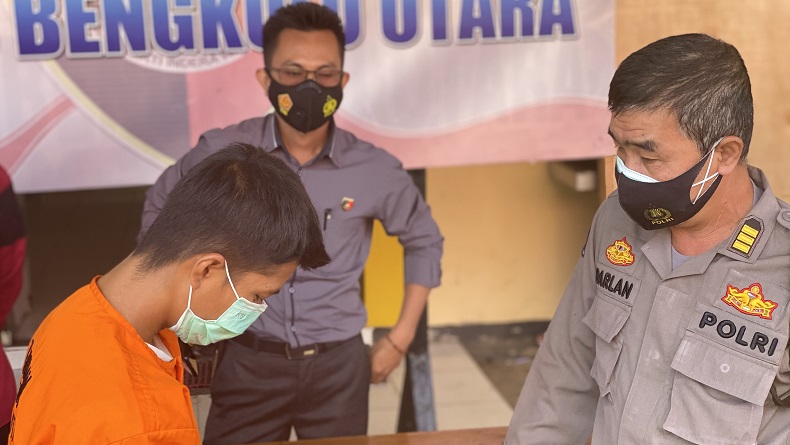 title Gagal Perkosa Kakak Ipar, Pemuda Ini Kabur ke Kantor Polisi Gagal Perkosa Kakak Ipar, Pemuda Ini Kabur ke Kantor Polisi
