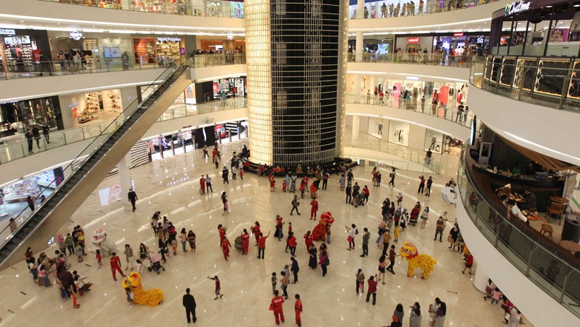 Atraksi Barongsai Menghibur Pengunjung Mal - Bagian 4