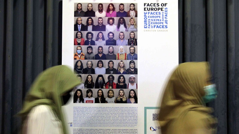 Potret Wajah Ribuan Warga Eropa Hiasi Trotoar Kedubes Jerman di Jakarta - Bagian 2