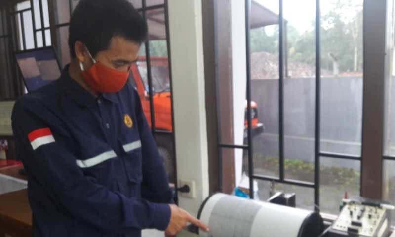  Aktivitas Gunung Sindoro Meningkat