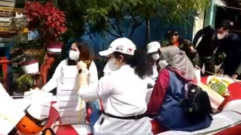 Korban Banjir di Kaligawe Semarang Mengeluhkan Bantuan Tidak Merata