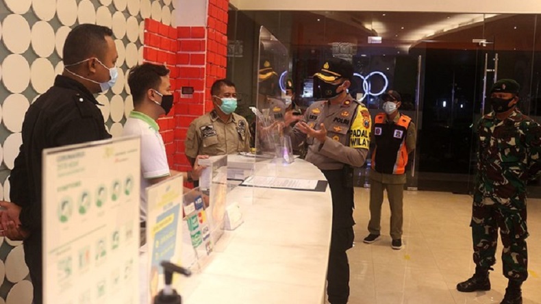 Pemkot Surabaya Resmi Larang Pasien Covid-19 Isolasi Mandiri di Hotel