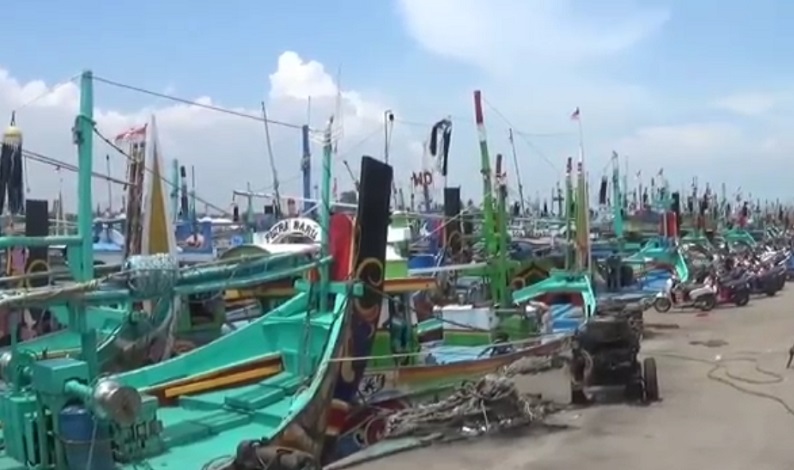 title Nelayan Lamongan Takut Melaut, Kapal Tak Bisa Kembali karena Gelombang Tinggi Nelayan Lamongan Takut Melaut, Kapal Tak Bisa Kembali karena Gelombang Tinggi