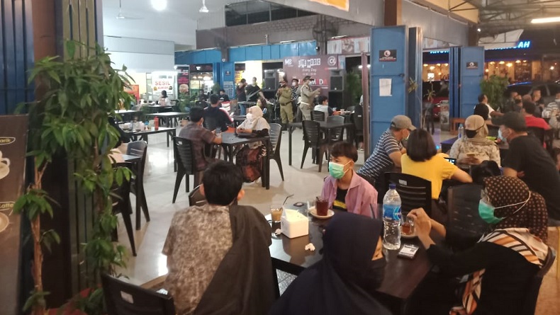 title Langgar Protokol Kesehatan, 10 Pelaku Usaha di Batam Ditindak Petugas Gabungan Langgar Protokol Kesehatan, 10 Pelaku Usaha di Batam Ditindak Petugas Gabungan
