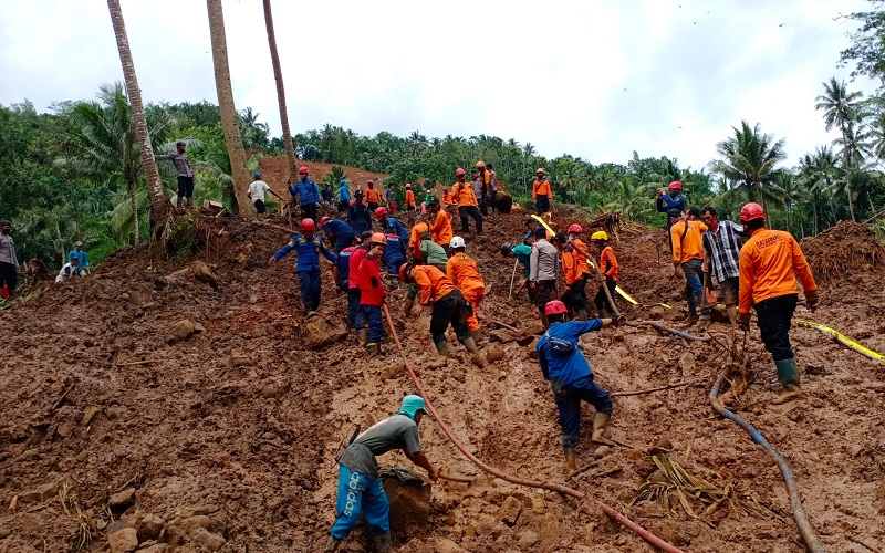 Tim SAR Lanjutkan Pencarian Korban Longsor di Kebumen