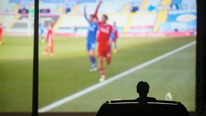 Begini Suasana Nonton Liga Inggris secara Drive-In di Alam Sutera - Bagian 3