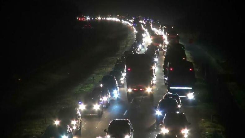 Gegara Penyempitan Jalur di Km 122 Tol Cipali, Kendaraan Antre hingga 5 Kilometer 