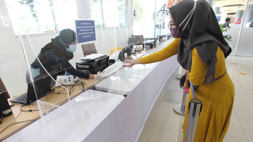 Potret Penumpang Kereta Tes Covid-19 Pakai GeNose di Stasiun Gambir - Bagian 5