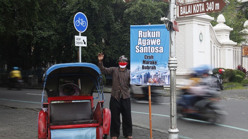 Konflik Keraton Solo Sejak 2004, Warga Gelar Aksi Dukung Perdamaian - Bagian 2