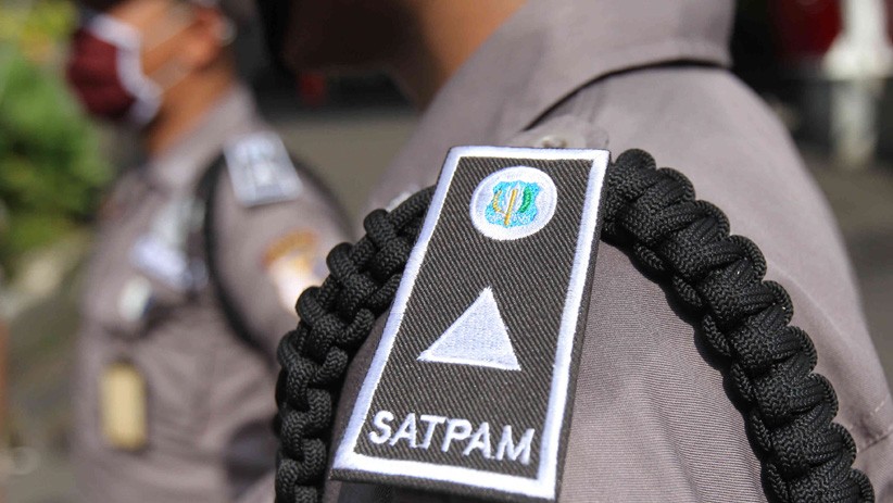 Mirip Polisi, Begini Penampakan Seragam Satpam Berwarna Cokelat - Bagian 4