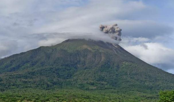 Gunung Ile Lewotolok 2 Kali Meletus Hari Ini, Waspadai Awan Panas dan Lahar Dingin