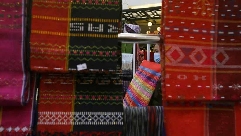 Kemenparekraf Gelar Pameran Produk Kerajinan dan Kuliner Khas Sumatera Utara - Bagian 3