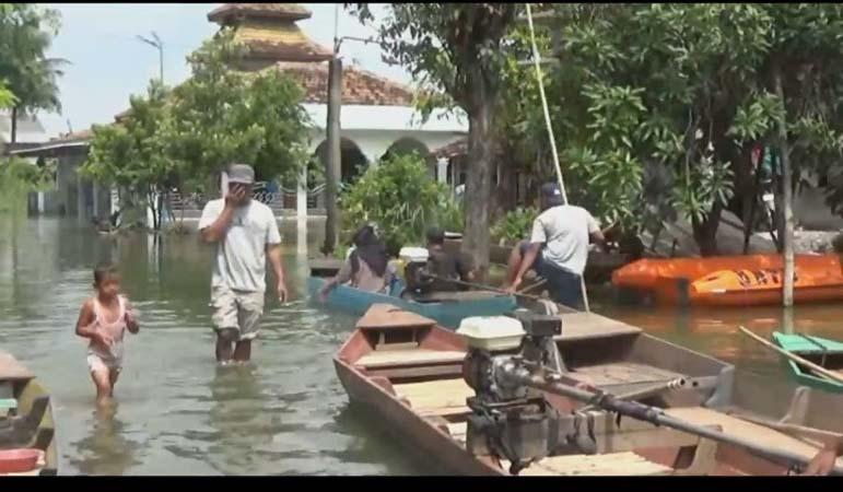 Kader Perindo dan Panjawi Nusantara Salurkan Bantuan ke Warga Terdampak Banjir Pati