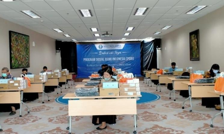 Dukung PJJ, BI Solo Salurkan Bantuan ke 16 Lembaga Pendidikan 