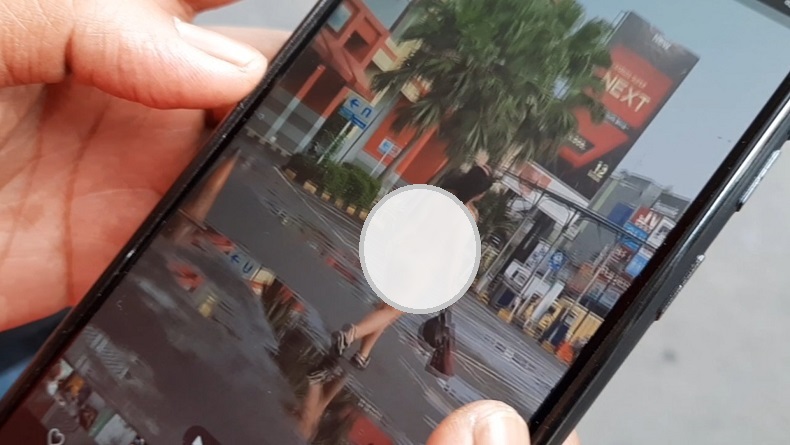 Heboh, Perempuan di Kota Tasikmalaya Bugil dan Bergaya bak Model di Depan Mal