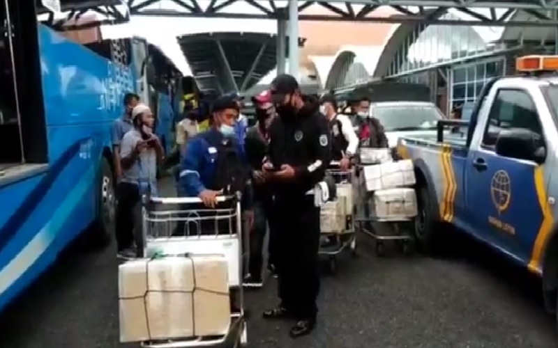 Pulang dari Malaysia, Ratusan TKI asal Lombok Timur Dikarantina