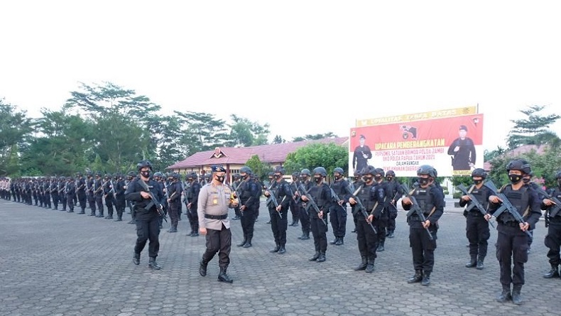 100 Personel Brimob Dari Jambi Ditugaskan Ke Papua