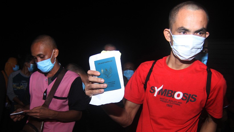 Malaysia Deportasi 160 Pekerja Migran Indonesia melalui PLBN Entikong - Bagian 2