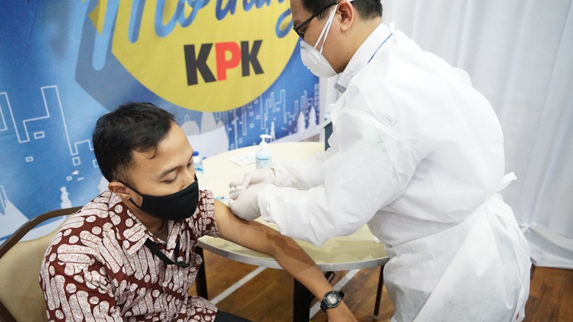 Pegawai hingga Tahanan KPK Divaksin Covid-19 - Bagian 5