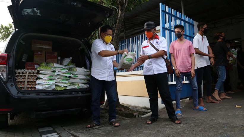 Partai Perindo Salurkan Bantuan Sembako ke Panti Asuhan Elpidos Surabaya - Bagian 2